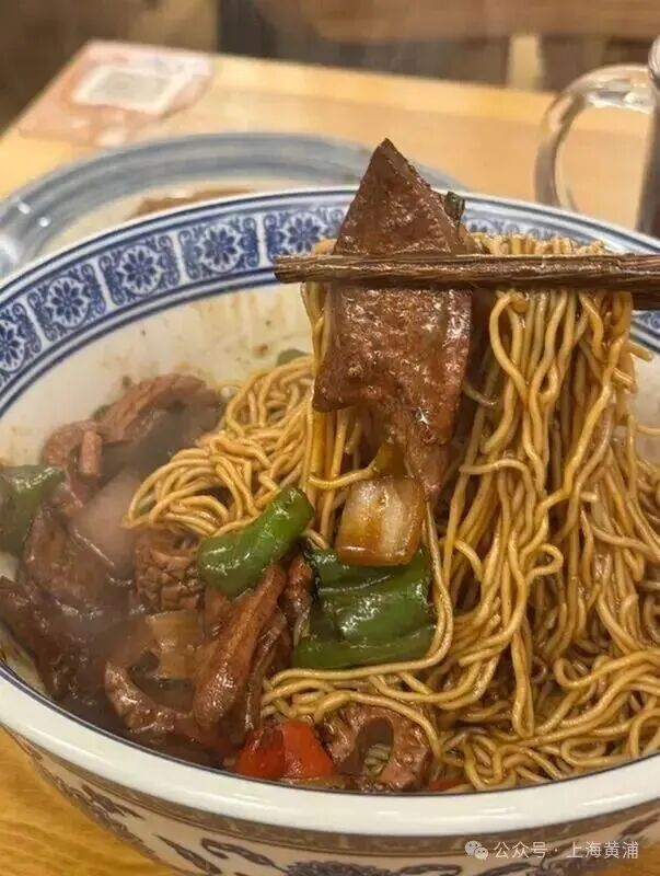 上海必吃美食Top30公布，黄浦占比近半！高德扫街榜状元榜里这些美食，家家都值得排队吃！ - 上海市黄浦区人民政府