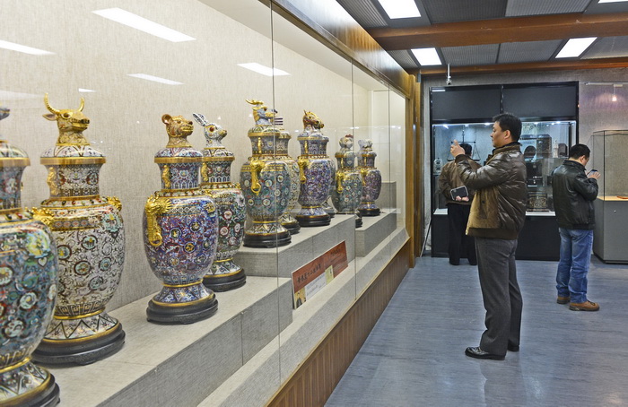 家",及本次市民收藏大展汇集的数千件展品,既体现了海派收藏的整体