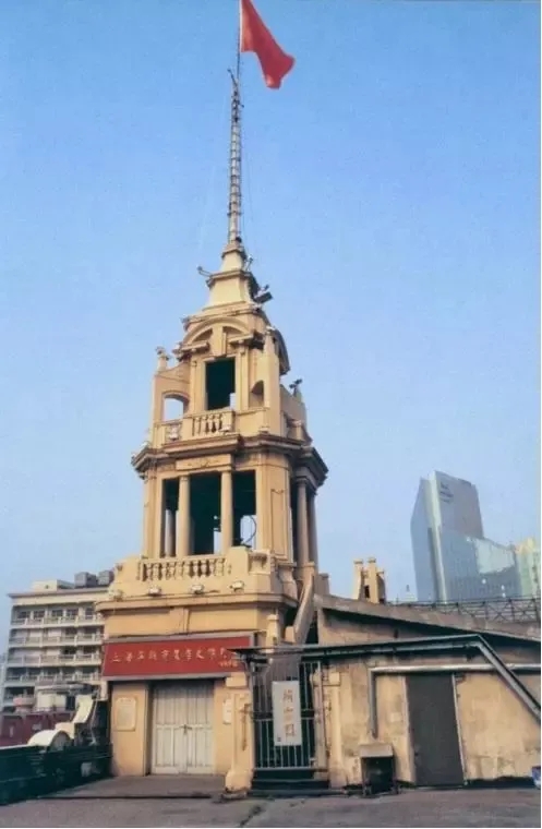 解放上海 这四个年轻人升起南京路第一面红旗 上海市黄浦区人民政府